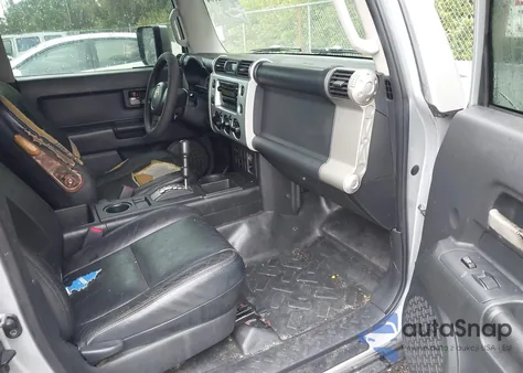 2008 Toyota Fj Cruiser from USA, damaged, VIN JTEZU11FX80019280